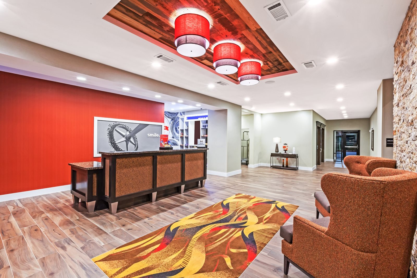 HOUAT-HAMPTON-INN-HOUSTON-ATASCOCITA,-TX-FRONT-DESK-low-res.jpg