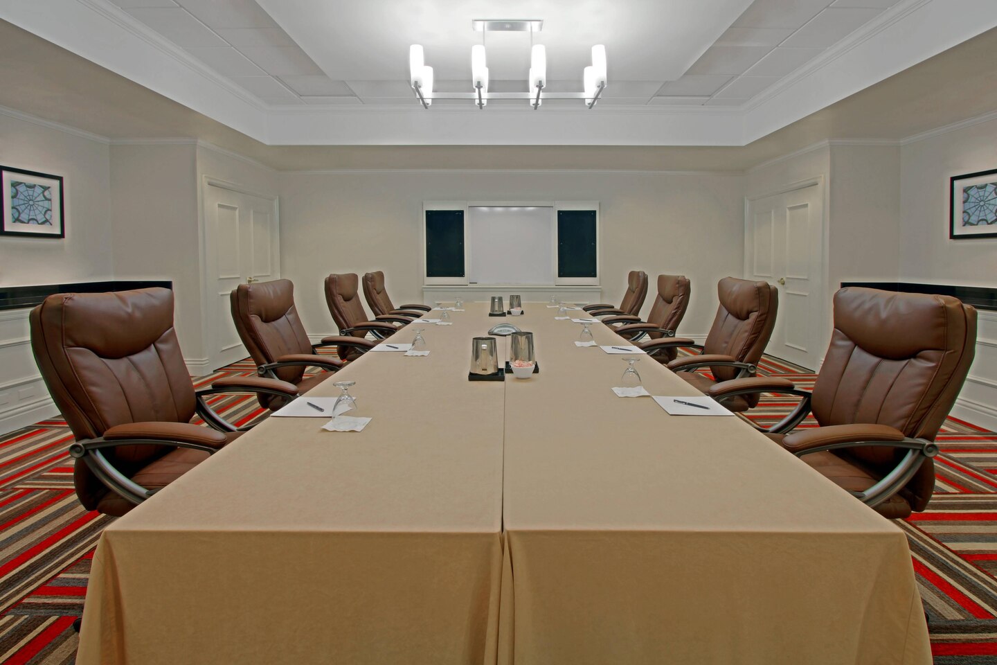 harfp-boardroom-4646-hor-clsc.jpg